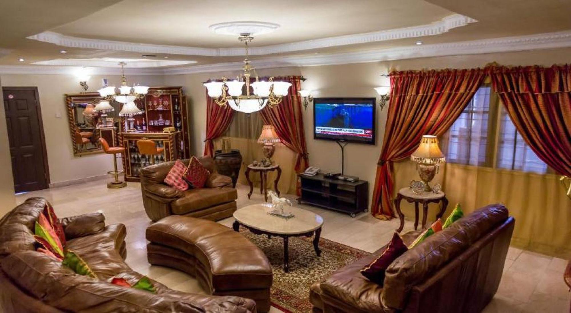 Room In Lodge - Apartment Royale Hotel-3 Bd Apartment Ikeja Dış mekan fotoğraf