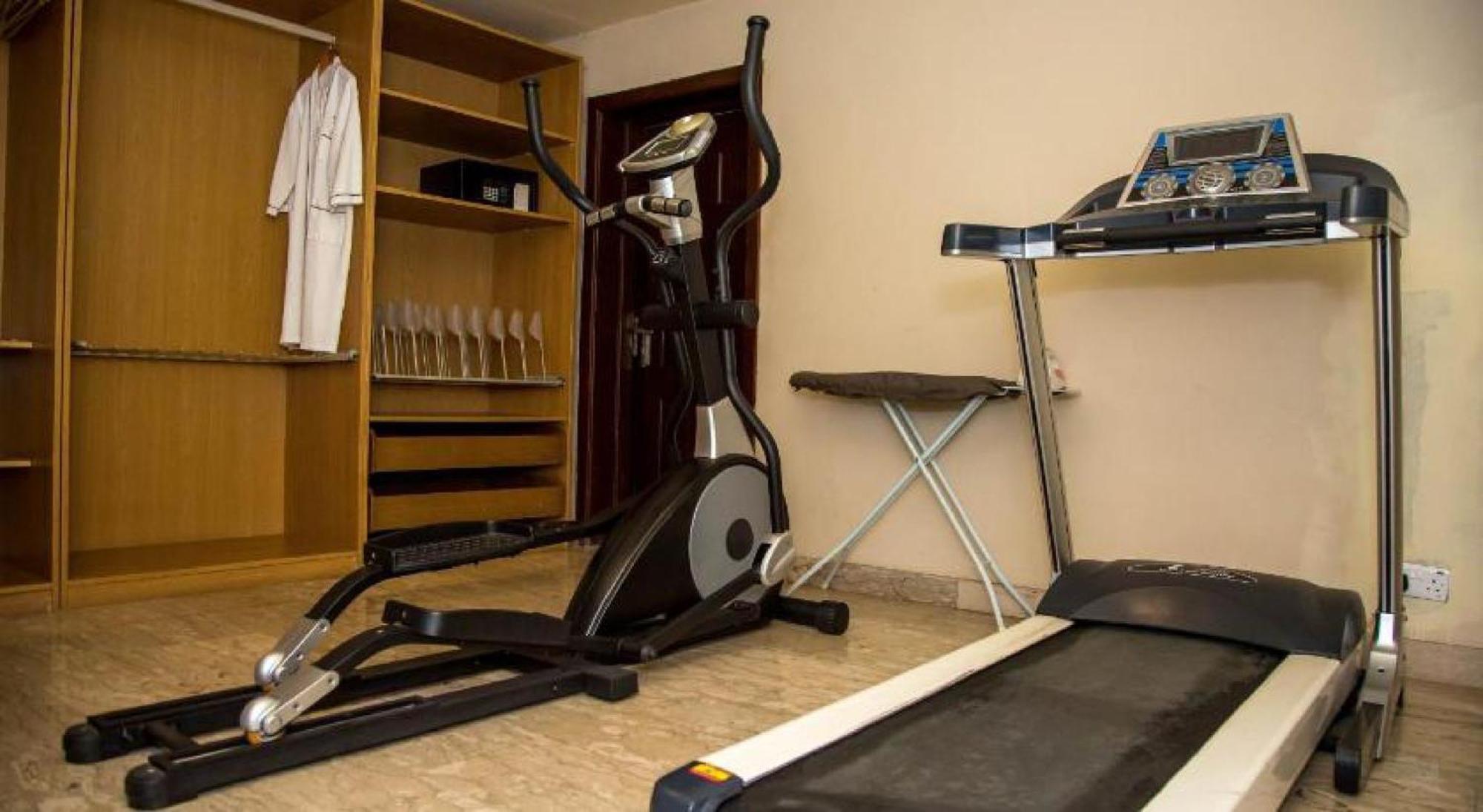 Room In Lodge - Apartment Royale Hotel-3 Bd Apartment Ikeja Dış mekan fotoğraf